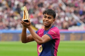 造访迈阿密国际，特雷泽盖晒与梅西合影：毋庸置疑的第一人