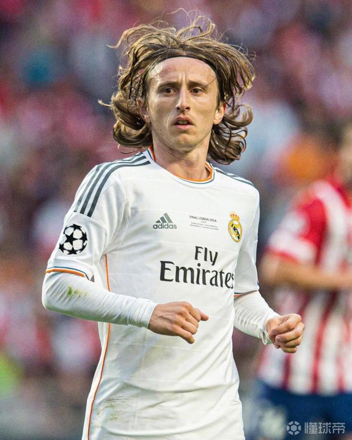 图赫尔：会找阿诺德聊聊，不过夸安萨目前竞争右后卫稍微领先