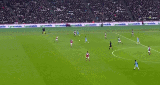 ESPN：曼联计划明年夏窗再引进中场，届时球队将有足够资金