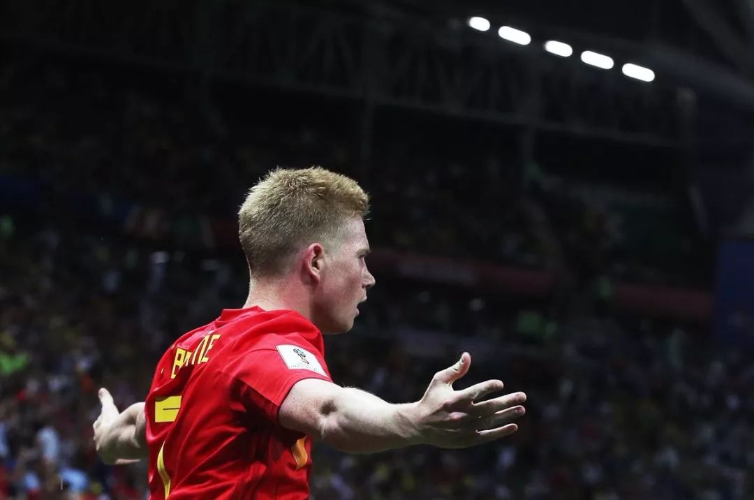 霍伊伦德：从曼联到那不勒斯的传奇转变